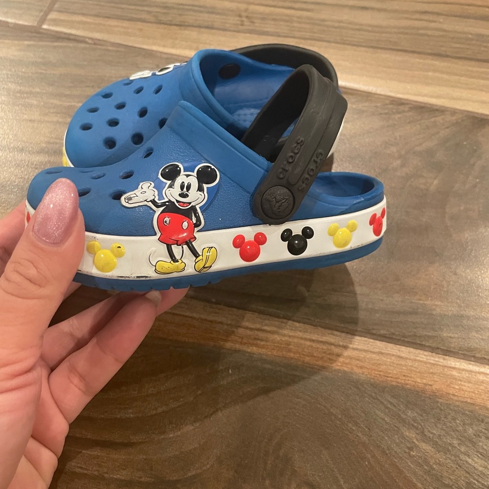 Mickey crocs